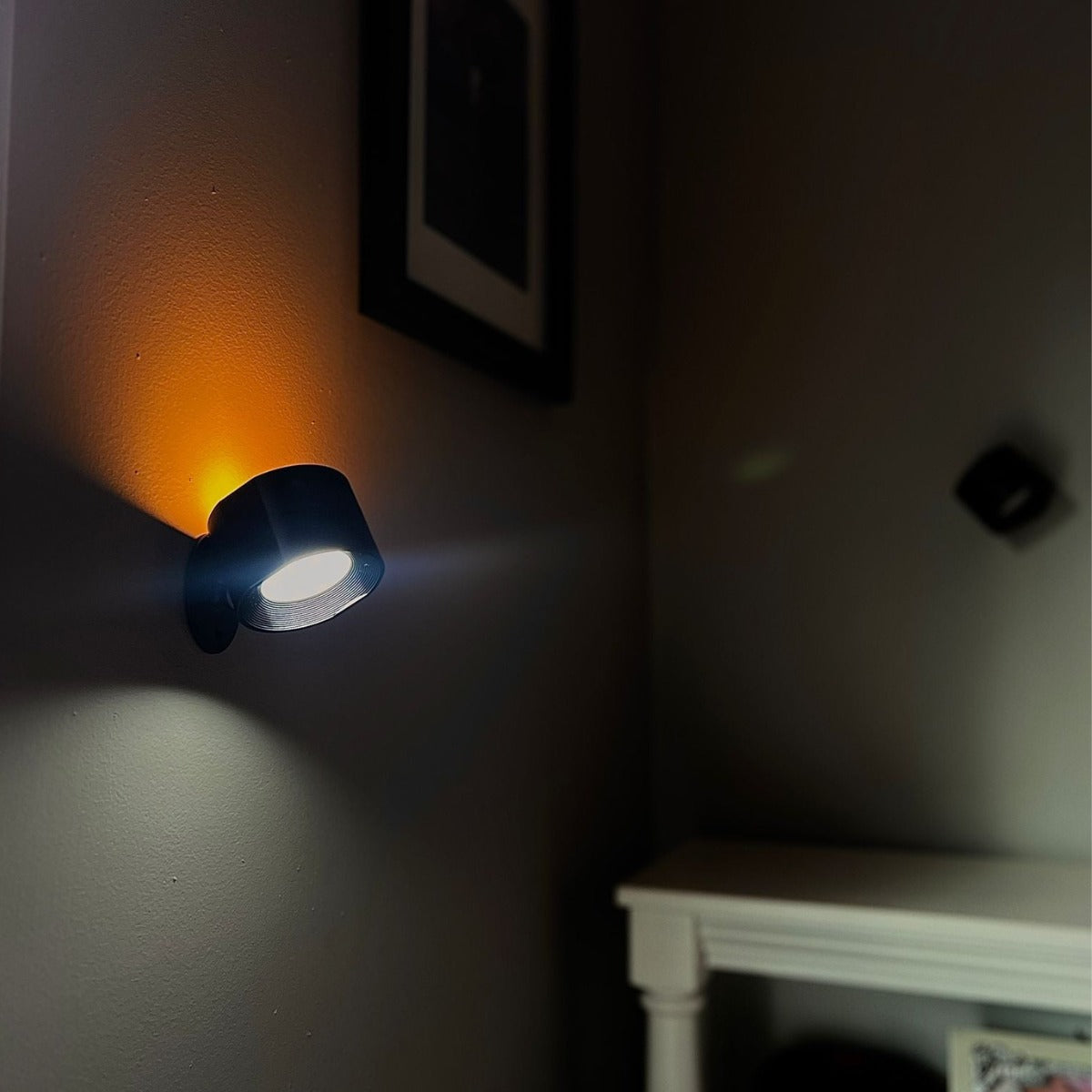 Rechargeable LED Wall Lamp